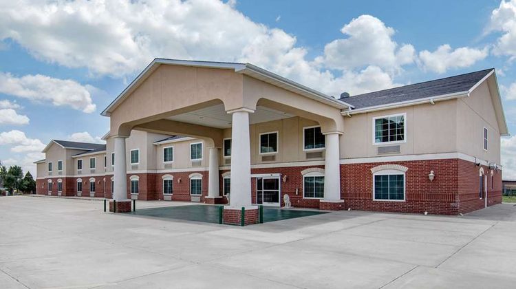 Quality Inn & Suites Clayton Exterior