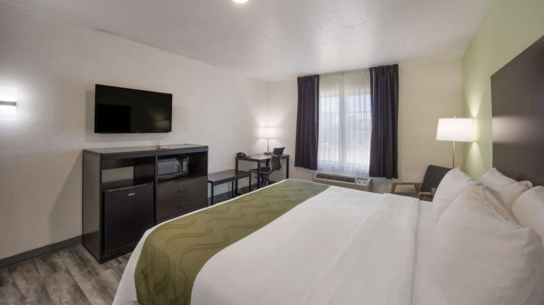 <b>Quality Inn & Suites Clayton Room</b>. Images powered by <a href="https://iceportal.shijigroup.com/" title="IcePortal" target="_blank">IcePortal</a>.
