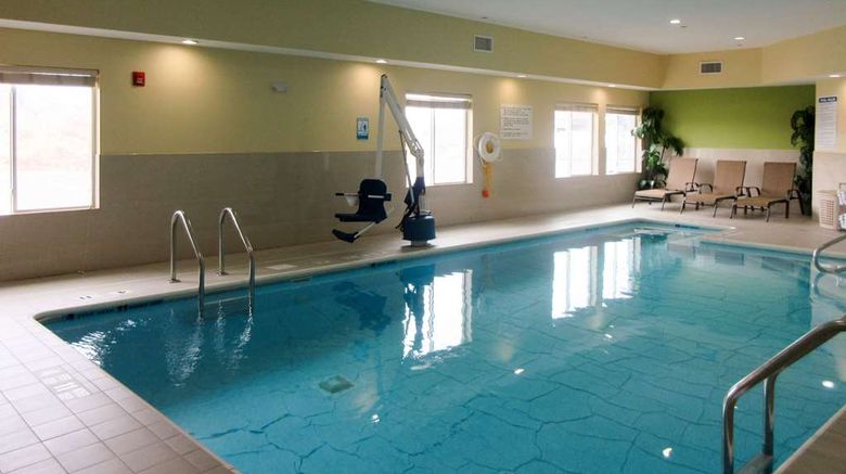 <b>Quality Inn & Suites Glenmont - Albany S Pool</b>. Images powered by <a href="https://iceportal.shijigroup.com/" title="IcePortal" target="_blank">IcePortal</a>.