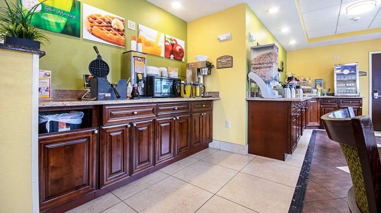 <b>Quality Inn & Suites Glenmont - Albany S Restaurant</b>. Images powered by <a href="https://iceportal.shijigroup.com/" title="IcePortal" target="_blank">IcePortal</a>.