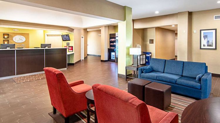 Comfort Suites Dallas Lobby