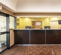 Comfort Suites Dallas Lobby