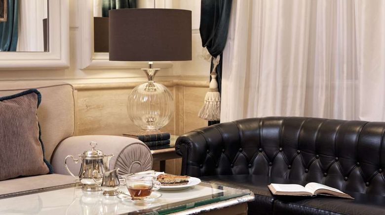 <b>Hotel Barocco Lobby</b>. Images powered by <a href="https://iceportal.shijigroup.com/" title="IcePortal" target="_blank">IcePortal</a>.