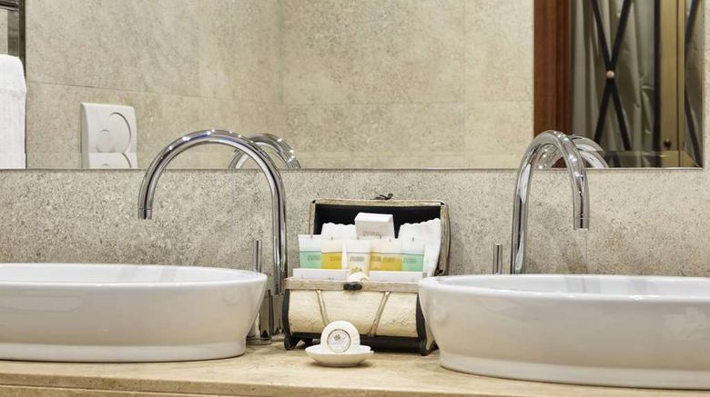 <b>Hotel Barocco Suite</b>. Images powered by <a href="https://iceportal.shijigroup.com/" title="IcePortal" target="_blank">IcePortal</a>.