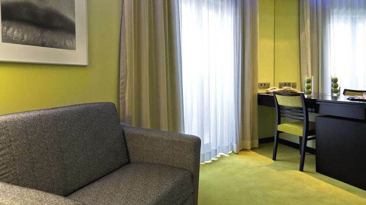 Sana Capitol Hotel Suite