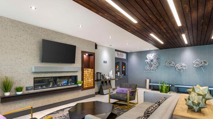 Aiden by Best Western South Reno Lobby