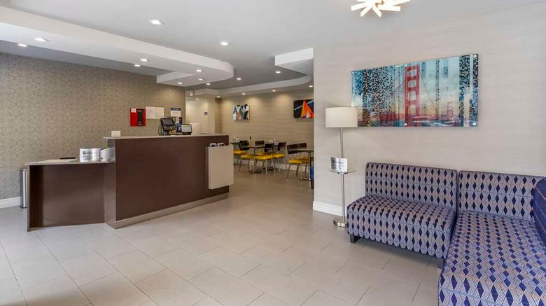 <b>Best Western Red Coach Inn Lobby</b>. Images powered by <a href="https://iceportal.shijigroup.com/" title="IcePortal" target="_blank">IcePortal</a>.
