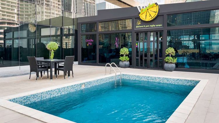 Wyndham Doha West Bay Pool