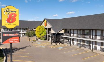 Super 8 by Wyndham Fort McMurray