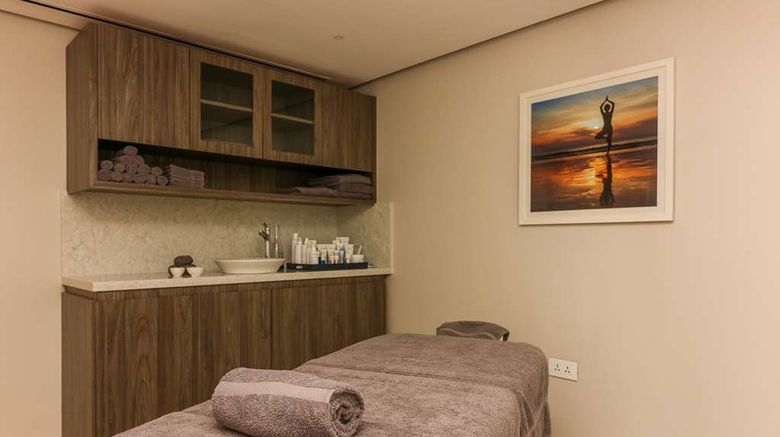 <b>Harbor Club St. Lucia, Curio Collection Spa</b>. Images powered by <a href="https://iceportal.shijigroup.com/" title="IcePortal" target="_blank">IcePortal</a>.