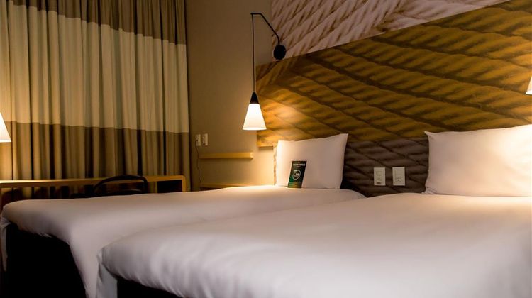 Ibis Lorena Room