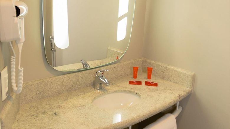 <b>Ibis Lorena Room</b>. Images powered by <a href="https://iceportal.shijigroup.com/" title="IcePortal" target="_blank">IcePortal</a>.