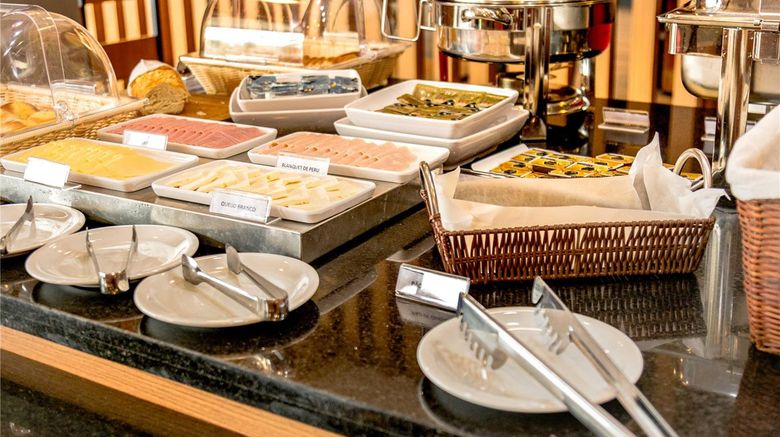 <b>Ibis Lorena Restaurant</b>. Images powered by <a href="https://iceportal.shijigroup.com/" title="IcePortal" target="_blank">IcePortal</a>.