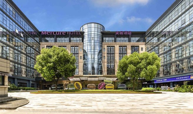 Mercure Shanghai Hongqiao Soho Exterior