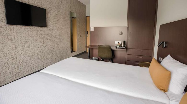 <b>Best Western Plus Hotel Groningen Plaza Room</b>. Images powered by <a href="https://iceportal.shijigroup.com/" title="IcePortal" target="_blank">IcePortal</a>.