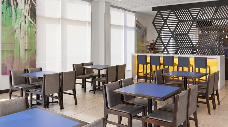 <b>GLo Best Western Nashville Airport West Restaurant</b>. Images powered by <a href="https://iceportal.shijigroup.com/" title="IcePortal" target="_blank">IcePortal</a>.