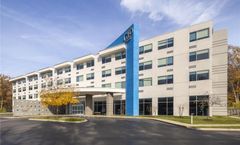GLo Best Western Nashville Airport West