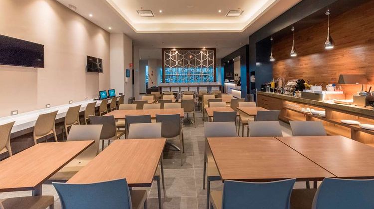 Microtel Inn & Suites San Luis Potosi Meeting