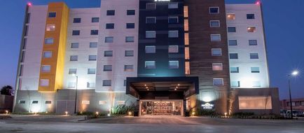 Microtel Inn & Suites San Luis Potosi Exterior