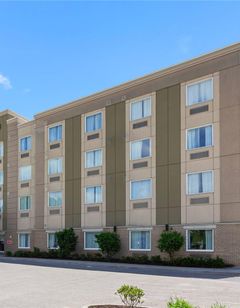 Comfort Inn and Suites Bowmanville