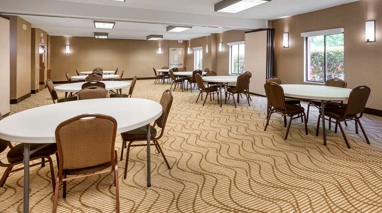 Comfort Inn & Suites Canton Meeting
