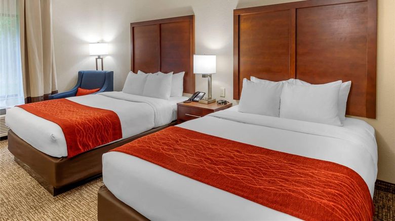 <b>Comfort Inn & Suites Canton Room</b>. Images powered by <a href="https://iceportal.shijigroup.com/" title="IcePortal" target="_blank">IcePortal</a>.
