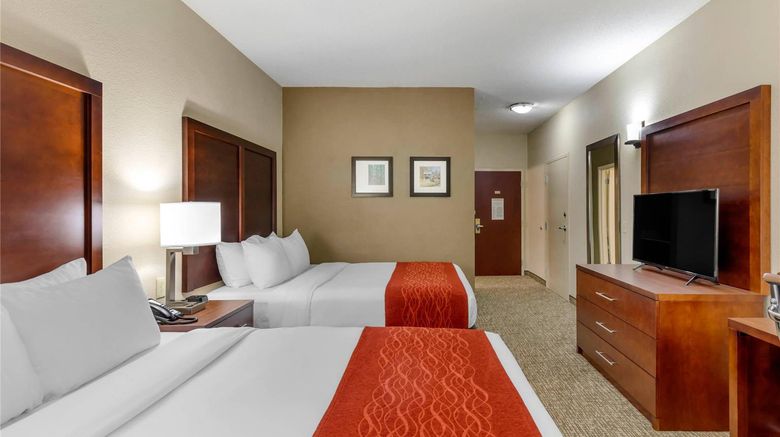 <b>Comfort Inn & Suites Canton Room</b>. Images powered by <a href="https://iceportal.shijigroup.com/" title="IcePortal" target="_blank">IcePortal</a>.