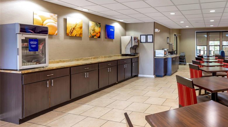 <b>Comfort Inn & Suites Canton Restaurant</b>. Images powered by <a href="https://iceportal.shijigroup.com/" title="IcePortal" target="_blank">IcePortal</a>.