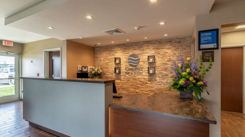 <b>Comfort Inn & Suites-Harrisburg Airport Lobby</b>. Images powered by <a href="https://iceportal.shijigroup.com/" title="IcePortal" target="_blank">IcePortal</a>.