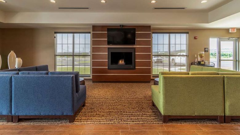 <b>Comfort Inn & Suites-Harrisburg Airport Lobby</b>. Images powered by <a href="https://iceportal.shijigroup.com/" title="IcePortal" target="_blank">IcePortal</a>.
