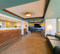 Quality Inn Pigeon Forge Lobby