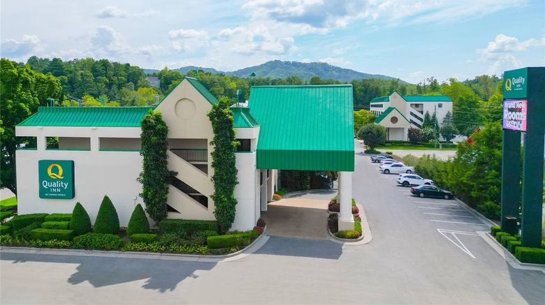 <b>Quality Inn Pigeon Forge Exterior</b>. Images powered by <a href="https://iceportal.shijigroup.com/" title="IcePortal" target="_blank">IcePortal</a>.