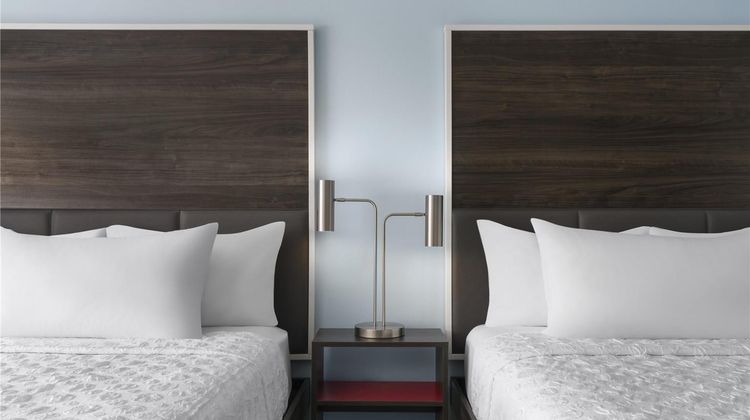 Tru by Hilton Chicopee Springfield Room
