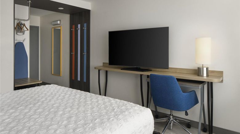<b>Tru by Hilton Chicopee Springfield Room</b>. Images powered by <a href="https://iceportal.shijigroup.com/" title="IcePortal" target="_blank">IcePortal</a>.