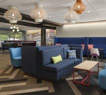 Tru by Hilton Chicopee Springfield Lobby