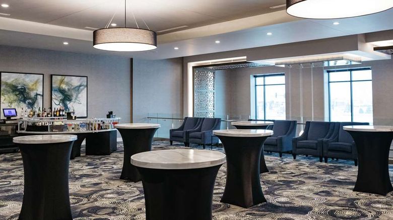 <b>Hilton Garden Inn Madison Sun Prairie Lobby</b>. Images powered by <a href="https://iceportal.shijigroup.com/" title="IcePortal" target="_blank">IcePortal</a>.