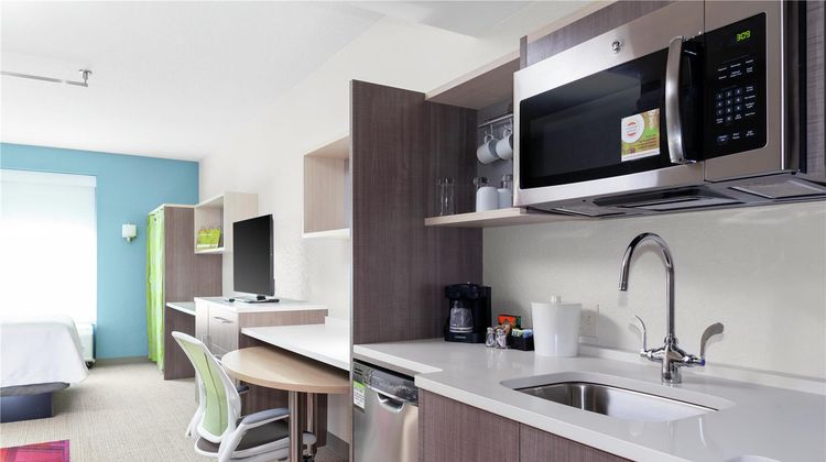 Home2 Suites by Hilton South Park Room