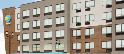 Tru by Hilton St Charles/St Louis Exterior