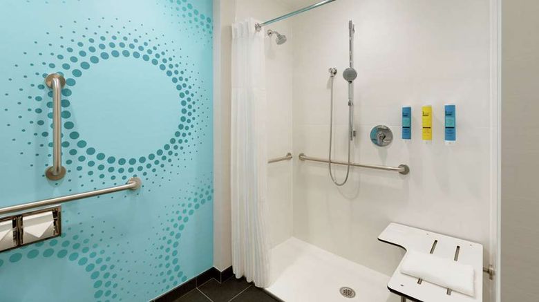 <b>Tru by Hilton St Charles/St Louis Room</b>. Images powered by <a href="https://iceportal.shijigroup.com/" title="IcePortal" target="_blank">IcePortal</a>.