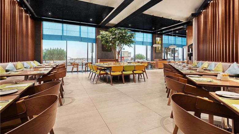 <b>Wyndham Garden Ajman Corniche Restaurant</b>. Images powered by <a href="https://iceportal.shijigroup.com/" title="IcePortal" target="_blank">IcePortal</a>.