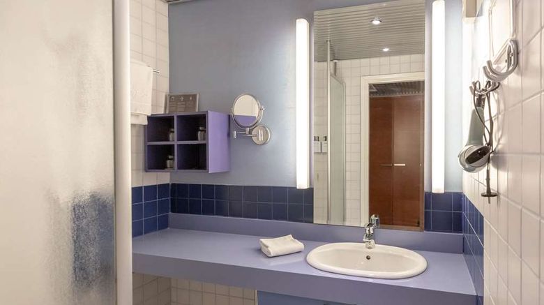 <b>Scandic Kaisaniemi Helsinki Room</b>. Images powered by <a href="https://iceportal.shijigroup.com/" title="IcePortal" target="_blank">IcePortal</a>.