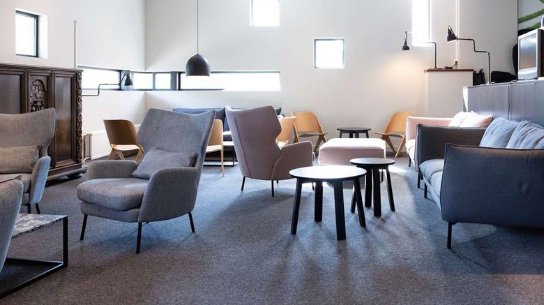 <b>Scandic Helsinki Aviapolis Lobby</b>. Images powered by <a href="https://iceportal.shijigroup.com/" title="IcePortal" target="_blank">IcePortal</a>.