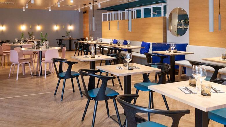 <b>Scandic Helsinki Aviacongress Restaurant</b>. Images powered by <a href="https://iceportal.shijigroup.com/" title="IcePortal" target="_blank">IcePortal</a>.