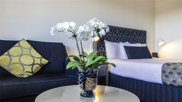 Mercure Albury Exterior