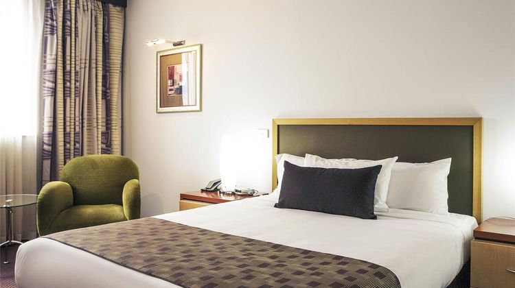 Mercure Albury Room