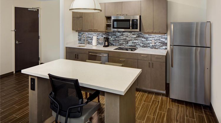Hyatt House Orlando Universal Suite