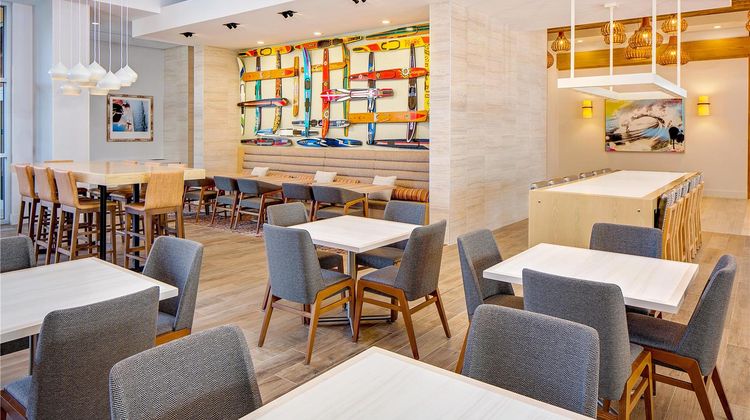 Hyatt House Orlando Universal Restaurant