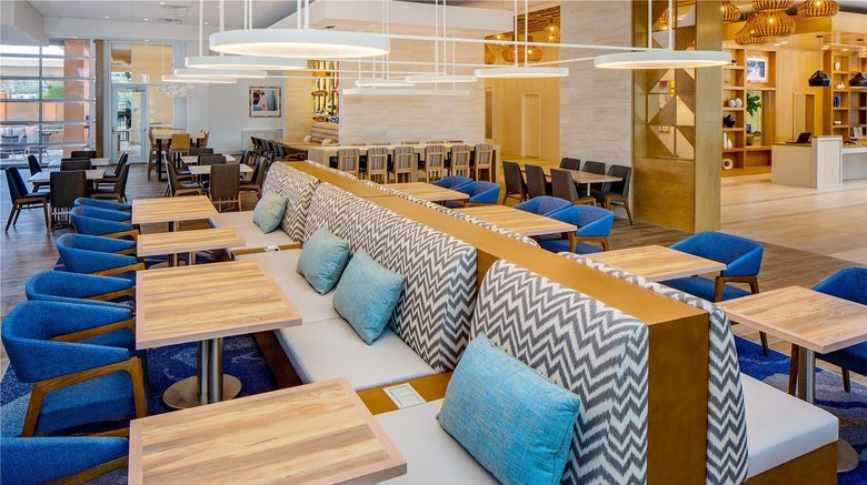 <b>Hyatt House Orlando Universal Restaurant</b>. Images powered by <a href="https://iceportal.shijigroup.com/" title="IcePortal" target="_blank">IcePortal</a>.