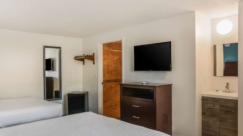<b>Rodeway Inn Milford Room</b>. Images powered by <a href="https://iceportal.shijigroup.com/" title="IcePortal" target="_blank">IcePortal</a>.