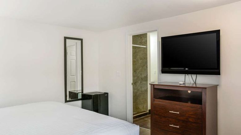 <b>Rodeway Inn Milford Room</b>. Images powered by <a href="https://iceportal.shijigroup.com/" title="IcePortal" target="_blank">IcePortal</a>.